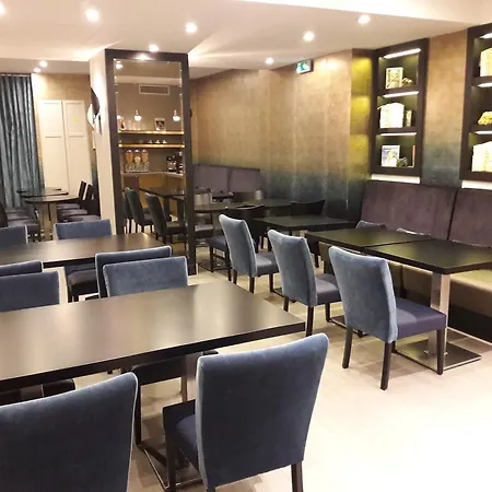 Hotel D'amiens 3*
