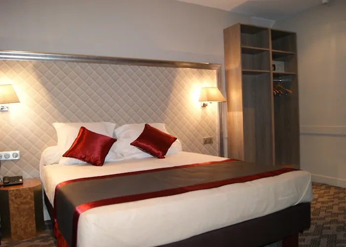 Hotel D'amiens 3*